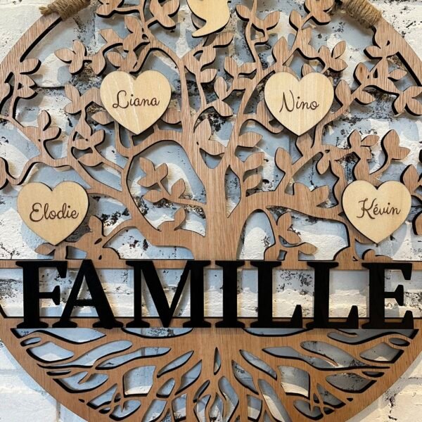 Arbre de vie ❝ FAMILLE ❞ en bois personnalisable – Image 4