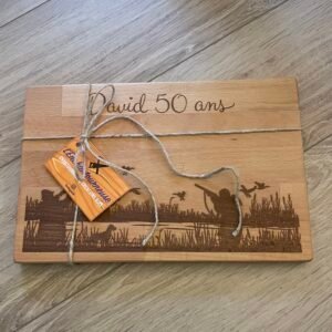 Planche à découper chasse – Deux chasseurs, personnalisable