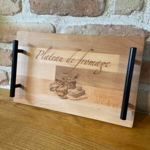 Plateau de fromage en bois avec poignées