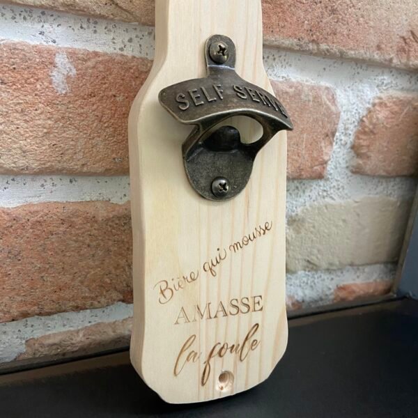 Décapsuleur mural ❝ Bière qui mousse n'amasse pas foule ❞ – Image 2