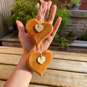 Coeur en bois porte-bonheur