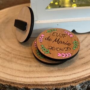 Badge EVJF en bois – Future mariée + date