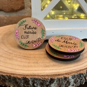 Badge EVJF en bois – Future mariée + date