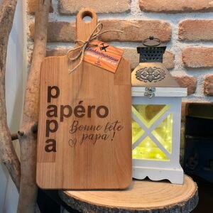Cadeau Fête des Pères – Planche apéro en hêtre gravée