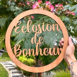 Couronne en bois personnalisable à décorer – Prénom, entreprise, citation